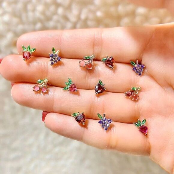 ORANGES 🍊 18K GOLD PLATED TOPAZ COLORED DIAMOND CUT CRYSTALS MICRO STUDS NWT - Picture 12 of 15